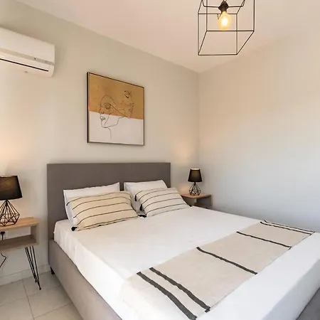 Daire Center Elite Rhodes City