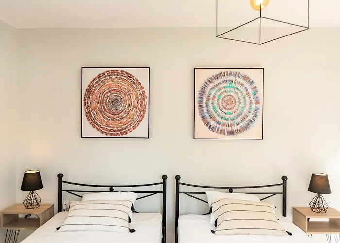 Center Elite Rhodes City